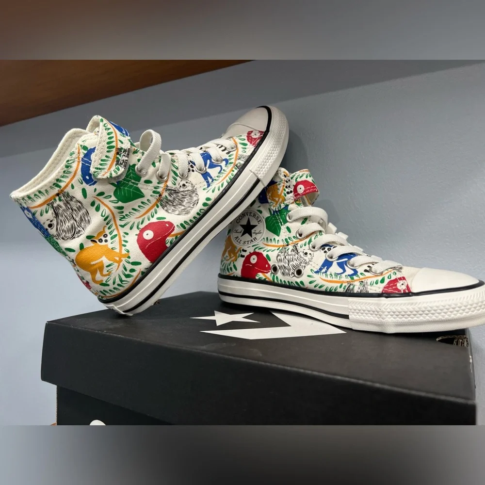 CONVERSE Chuck Taylor All Star Kids Sloth Jungle High Tops Boys SZ 2 NEW IN BOX